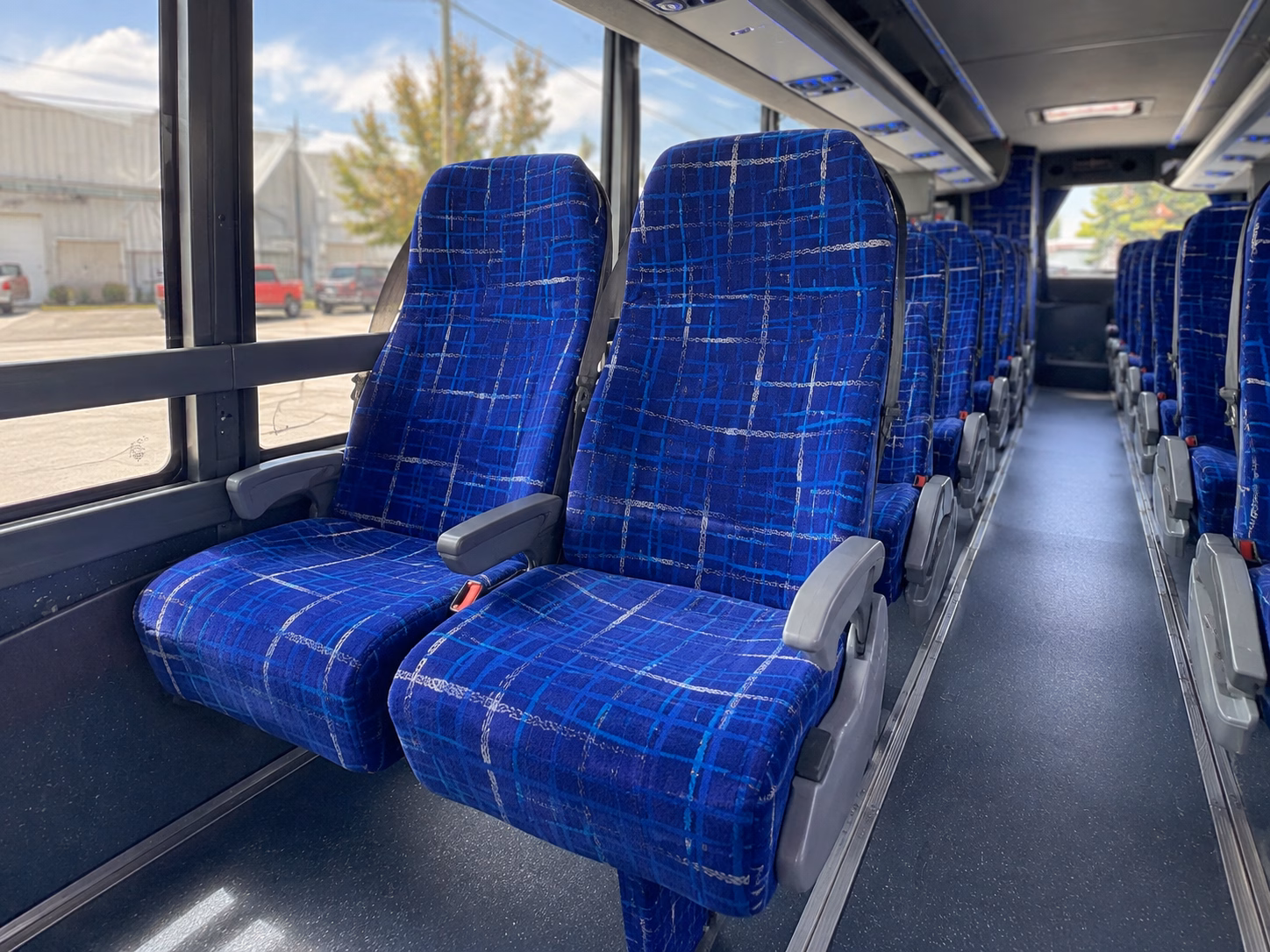 corporate airport shuttles from surprise to phoenix sky harbor