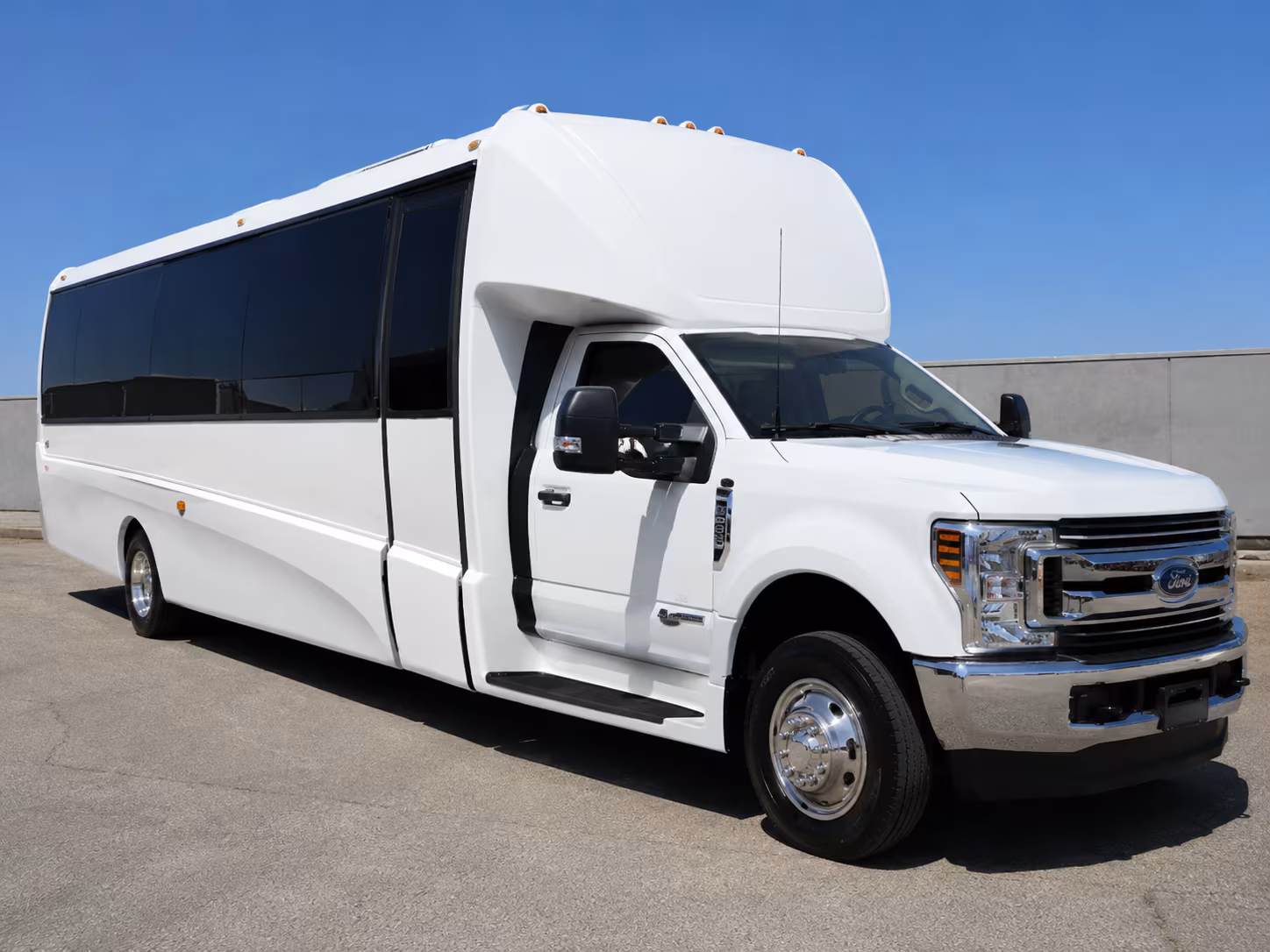 phoenix charter bus rentals for airport transfers