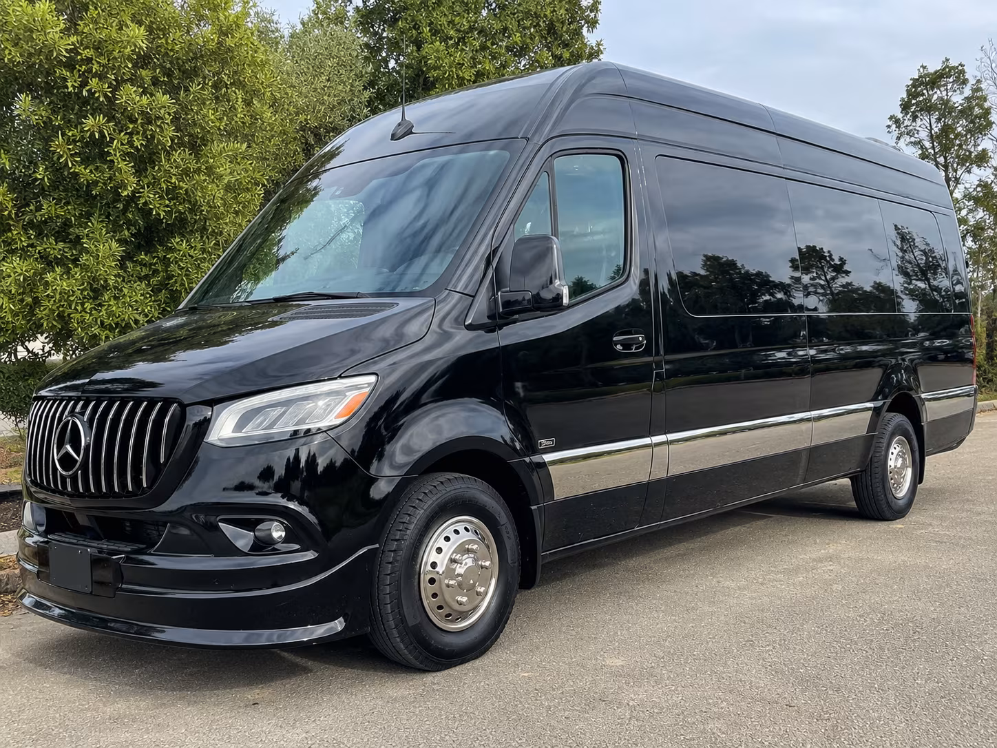 tempe private shuttles for winery pickups and drop offs in tempe